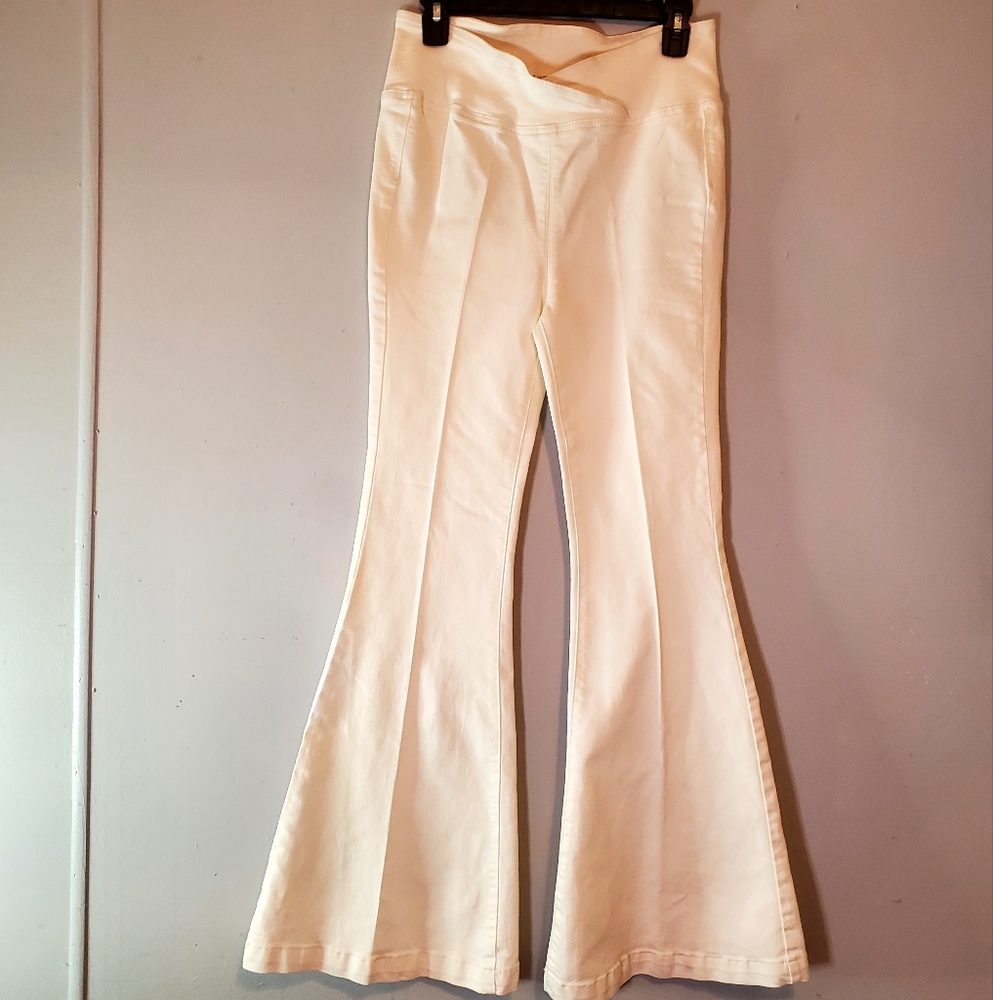 We the free bell bottoms pants size 28, Free People, Super Cute